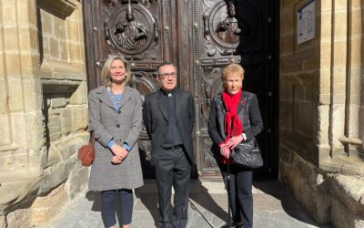 Concluye la restauración de la puerta de los Obispos de la Catedral tras una campaña colectiva de recaudación de fondos