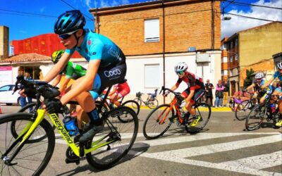 Más de 140 ciclistas recorrerán los 730 kilómetros de la comunidad en la vuelta ciclista a Castilla y León élite y Sub 23 y que hará parada en La Bañeza