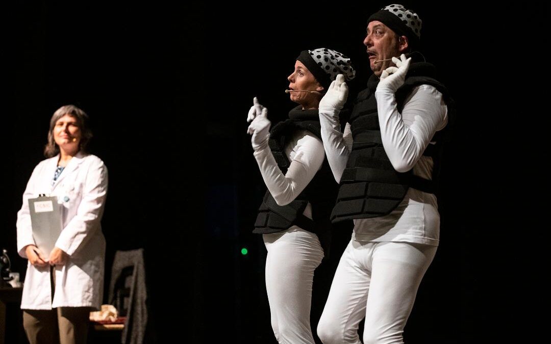 Astorga acoge el teatro científico ‘¡Qué trabajo tan curioso!’