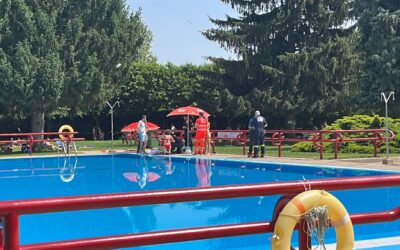 Fallece un hombre en la piscina de La Bañeza