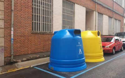 Ecoastúrica coloca nuevos contenedores de reciclaje en el centro y de momento mantiene los de quita y pon