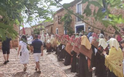Castrillo de los Polvazares rinde pleitesía a su patrona