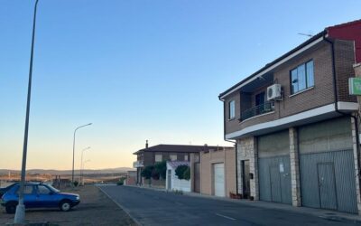 El Ayuntamiento acometerá la sustitución de luminarias en el Chapín, Peñicas y calle Maragatería