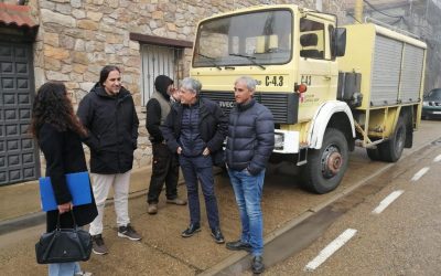 Medio Ambiente entrega un vehículo autobomba en Castrocontrigo para reforzar la lucha contra incendios