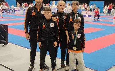 Los karatekas astorganos dejan el pabellón bien alto en Oviedo