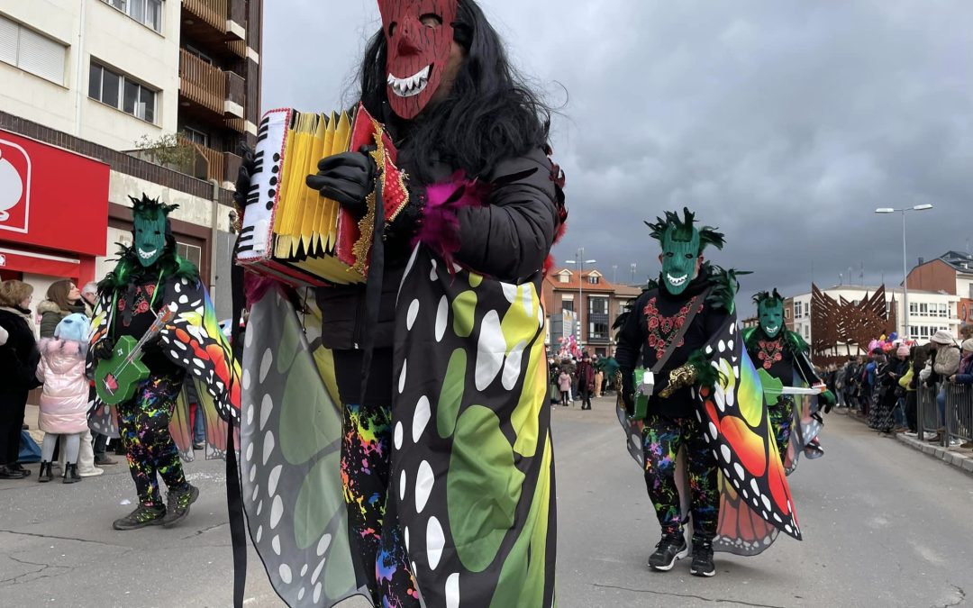 Los ganadores  del desfile de Piñata denuncian que aún no han cobrado los premios