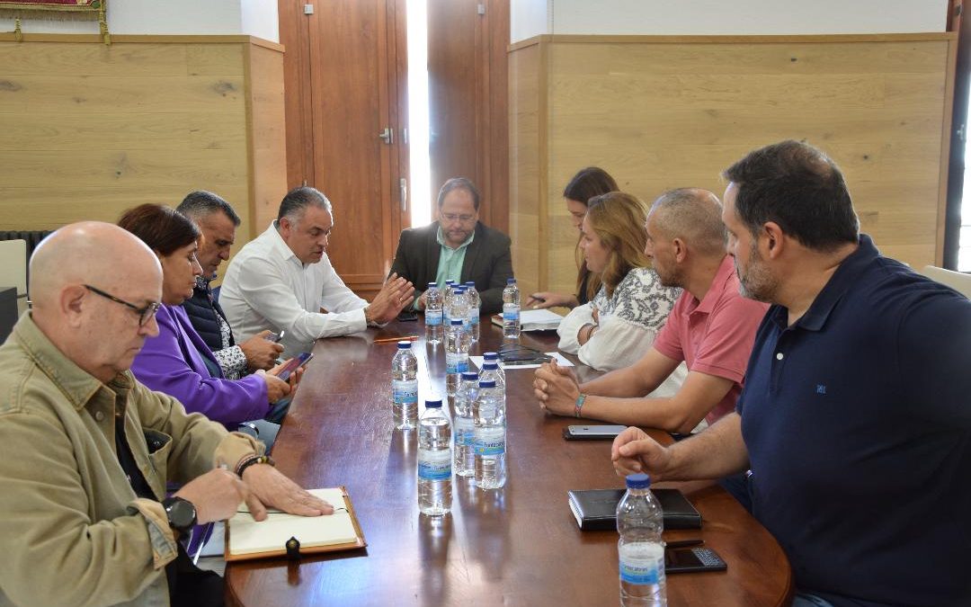 Astorga y La Bañeza intercambian proyectos y sientan las bases para la colaboración conjunta