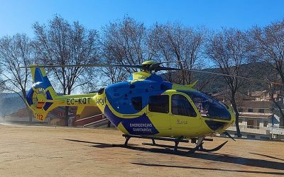 Una fallecida y tres heridos al colisionar un turismo con una furgoneta en la A6 en Brazuelo