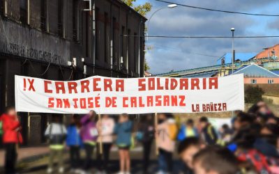 Los escolares del San José de Calasanz corren a favor del cáncer infantil