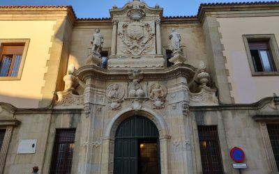Tres años de cárcel para una pareja que estafó 140.000 euros a un sacerdote octogenario leonés