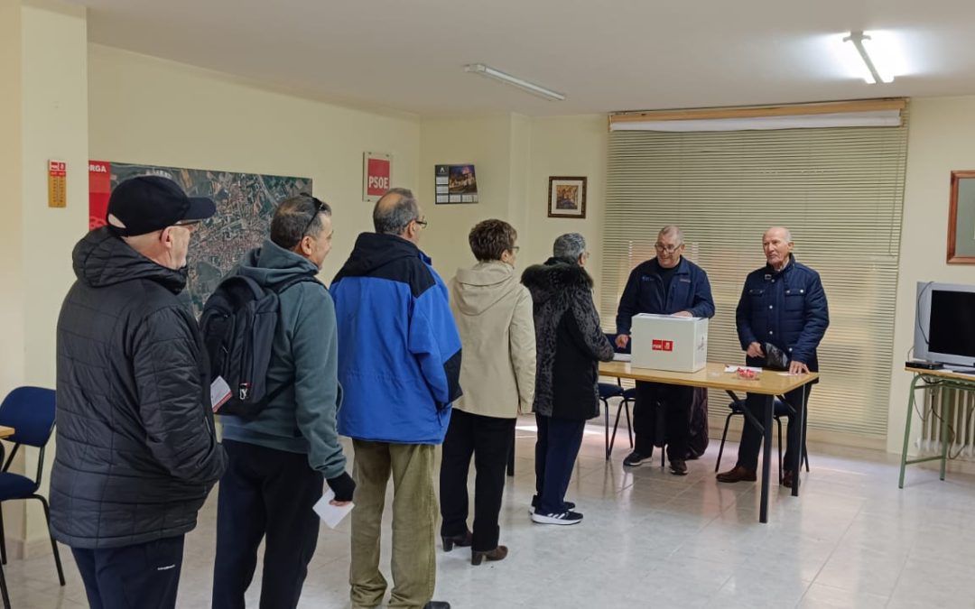La militancia socialista de Astorga respalda los pactos a nivel nacional