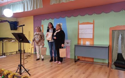 Reyes Rodríguez gana el II Certamen de Declamación Poética para Adultos y Jubilados en La Bañeza