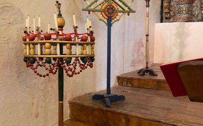 La Comunal acoge una conferencia sobre los ramos de Navidad