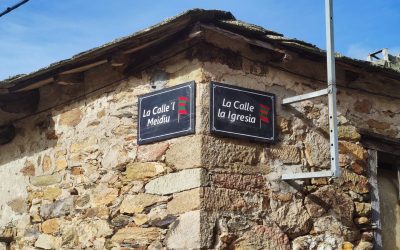Las calles de La Cuesta recuperan sus nombres tradicionales con la colaboración de El Teixu