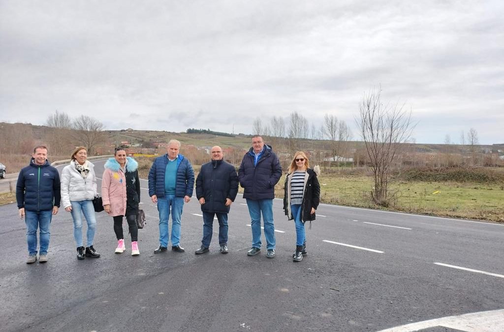La Diputación invierte cerca de 600.000 euros en la mejora de cinco carreteras de la provincia