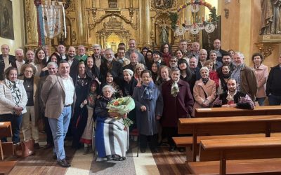 Hospital de Órbigo canta el cumpleaños feliz a Evangelina Calzado en su 100 aniversario