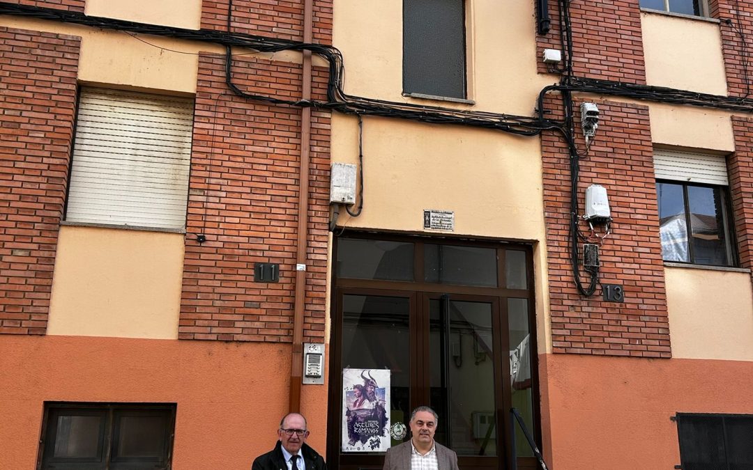 El Ayuntamiento encargará una auditoria para reducir el consumo eléctrico y solicita a la Junta el arreglo de los pisos de Juego de Cañas