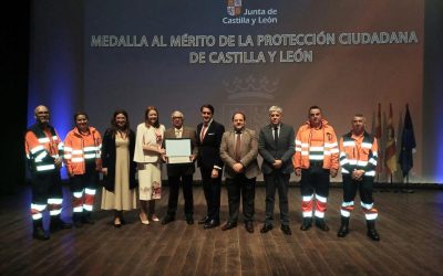Los voluntarios de Protección Civil La Bañeza reciben una Mención Honorífica por su intervención en 2022 en la explosión de una vivienda