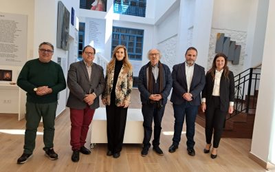 La viceconsejera de Acción Cultural visita la casa de la Poesía en La Bañeza y mantiene el apoyo de la Junta para la digitalización de los fondos