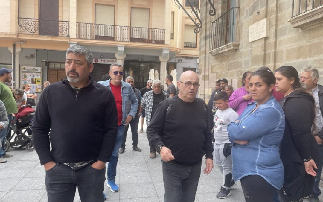 Un empresario local denuncia al Ayuntamiento por el impago de 66.910 euros por los generadores y el gasoil para llevar luz a los pabellones del Oeste