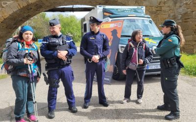 La Guardia Civil incorpora a la vigilancia del Camino de Santiago la nueva oficina móvil de atención al peregrino