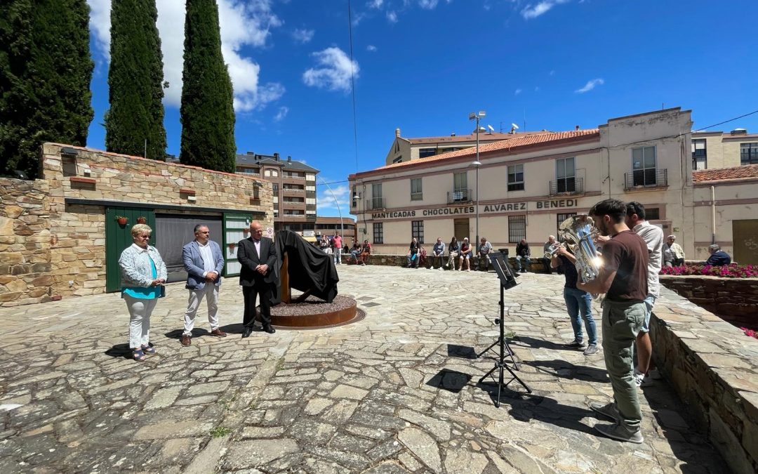 Astorga dedica la nueva fuente del Aljibe a los músicos