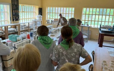 Afa Astorga visita los talleres ocupacionales de Cosamai