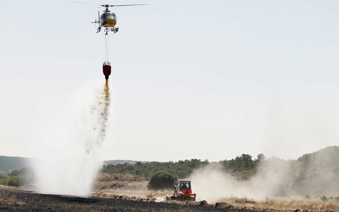 La mano del hombre está detrás del incendio de Castrillo que está estabilizado aunque las condiciones son desfavorables