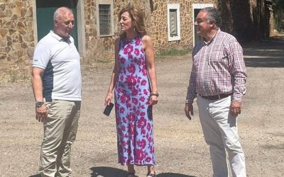 La directora general de la Vivienda visita Castrillo de los Polvazares donde se inicia la licitación de una obra de interés arquitectónico
