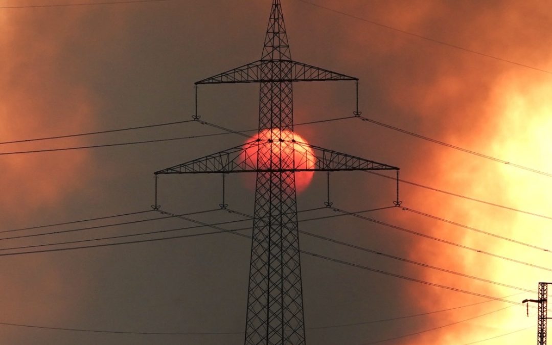 La UME se suma a la extinción del incendio de Castrillo de los Polvazares que se mantiene en nivel 2 aunque ningún pueblo ha sido desalojado