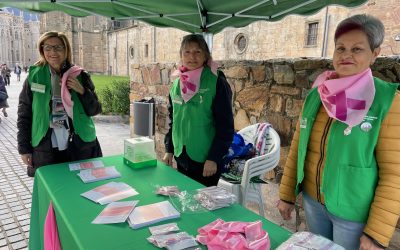 “Investigación, prevención y tratamiento”, la junta local de la AECC sale a la calle por el día del cáncer de mama