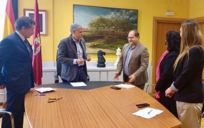 El Ayuntamiento de La Bañeza y la Junta trabajan para mejorar el entorno y el centro de salud de la ciudad