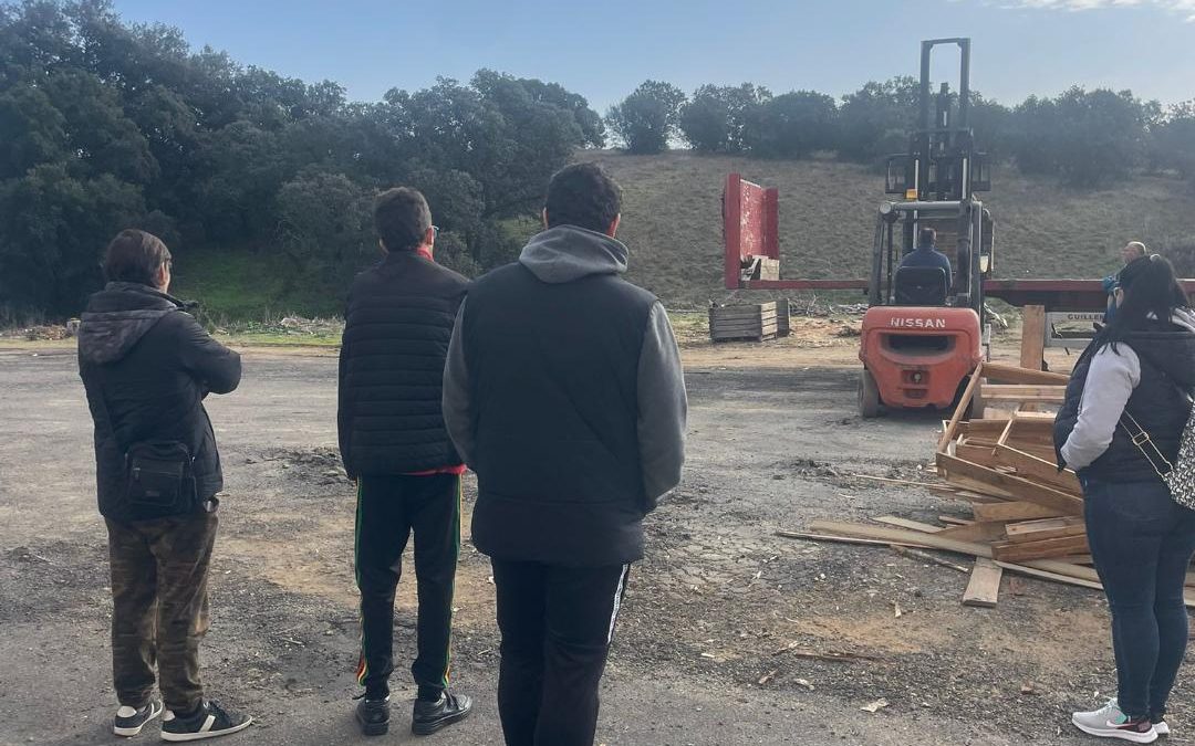 Diez alumnos reciben el certificado de aptitud profesional tras superar el curso de carretillero impartido por Cáritas en Astorga