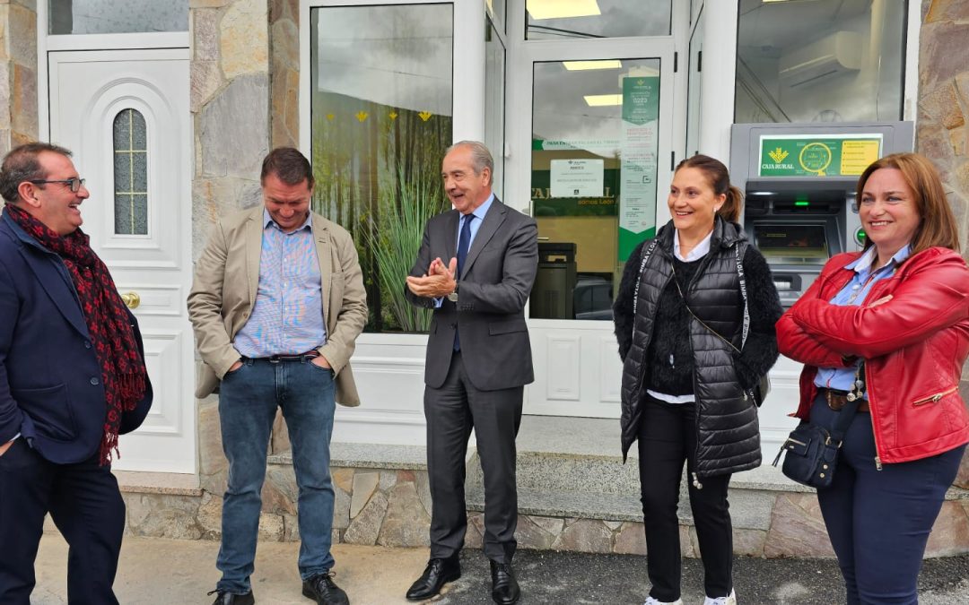 Caja Rural inaugura su nueva oficina en La Baña