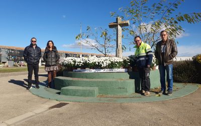 Santa María del Páramo realiza una ofrenda floral para los fallecidos en Valencia