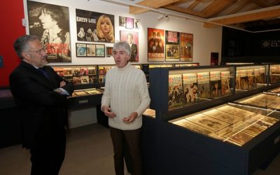 El presidente de las Cortes de CYL visita el Archivo Gráfico de la Era Pop de Santa Colomba de Somoza