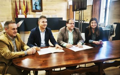 La Bañeza y Acciona firman el contrato para modernizar los Servicios de Recogida de Residuos y Limpieza Viaria