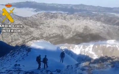 Efectivos de varias comunidades autónomas siguen buscando al montañero bañezano desaparecido en Picos de Europa