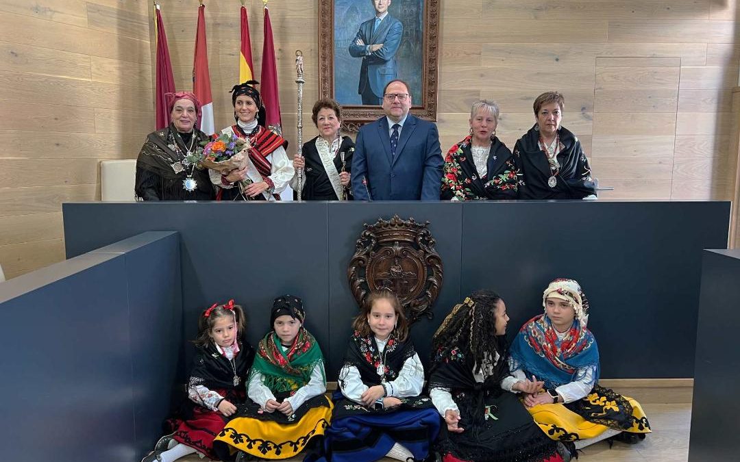 La Bañeza honra la tradición de Santa Águeda con actos festivos y reconocimiento municipal
