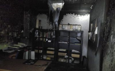 Un incendio destruye parte de la sede agraria de La Bañeza