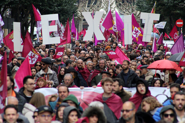 Miles de leoneses piden en la calle ‘Más soluciones y menos cuentos’ para el desarrollo económico y social de la provincia