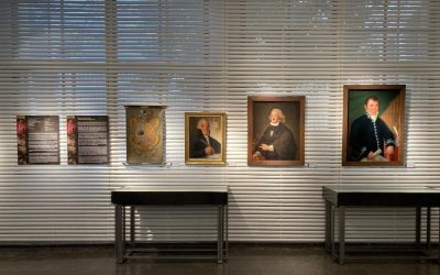La empresa astorgana Proceso Arte 8 explica en una charla la restauración de las obras de la Fundación Sierra Pambley