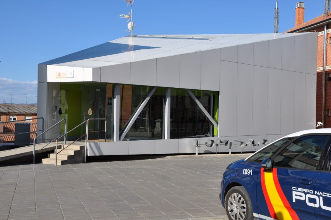 La Policía Nacional detiene a un menor de 17 años por agredir con un arma blanca a un joven durante las fiestas de Astorga