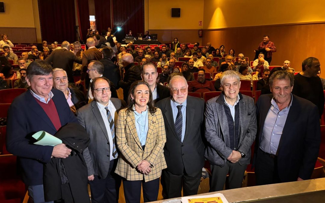 La consejera de Agricultura apuesta en La Bañeza por hacer atractivo un sector “que ofrece oportunidades»