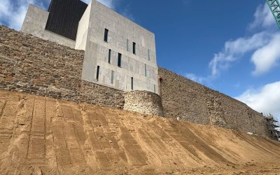 La restauración del lienzo este de la muralla de Astorga encara su recta final