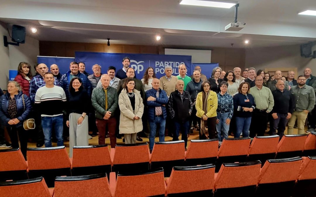 Ester Muñoz alienta a los alcaldes y portavoces de la comarca de la Bañeza a que hagan “una defensa valiente y orgullosa” de la gestión del PP al frente de la Junta de cara a las próximas elecciones autónomicas