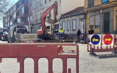 La Bañeza repara 32 fugas de agua en la red de abastecimiento la última semana