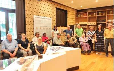 Los usuarios de Parkinson Astorga visitan el Museo del Chocolate
