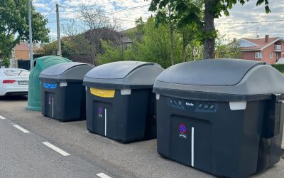 Los datos de reciclaje de 2024 muestran que Astorga incrementa su recogida de envases y papel, mientras que La Bañeza se mantiene estable