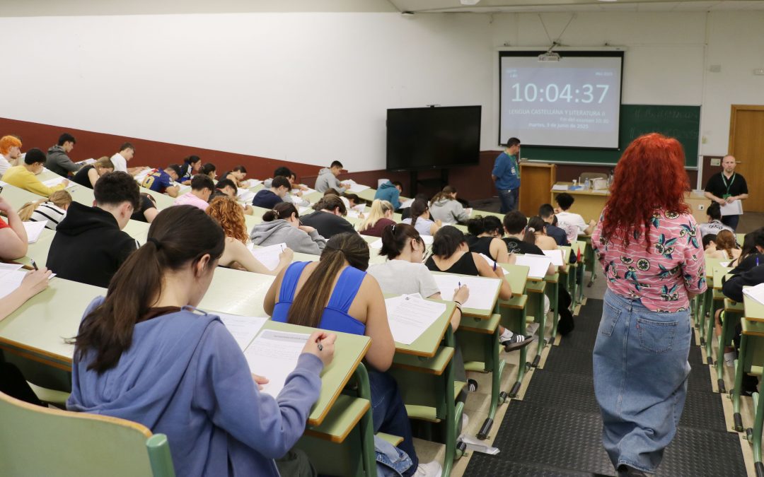 409 alumnos se examinan de la convocatoria extraordinaria de la PAU en León entre el 1 y el 3 de julio